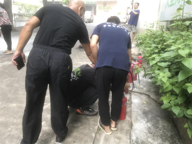 普及安全滅火知識，共建消防防火墻！—江信電子消防安全演練.jpg